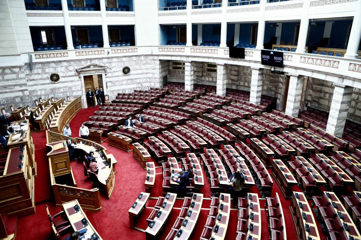 nomosxedio-gia-tin-psifo-ton-apodimon-se-dimosia-diaboyleysi-apo-tin-deytera