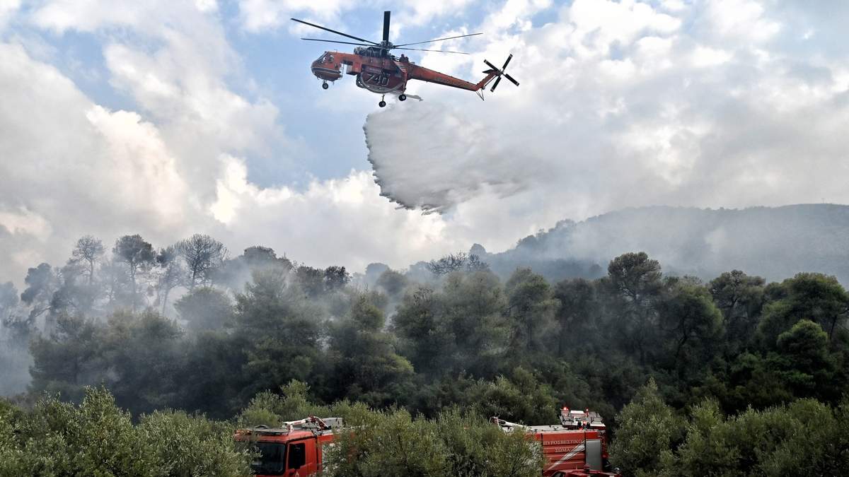 fotia-sta-tempi-isxyri-kinitopoiisi-tis-pyrosbestikis